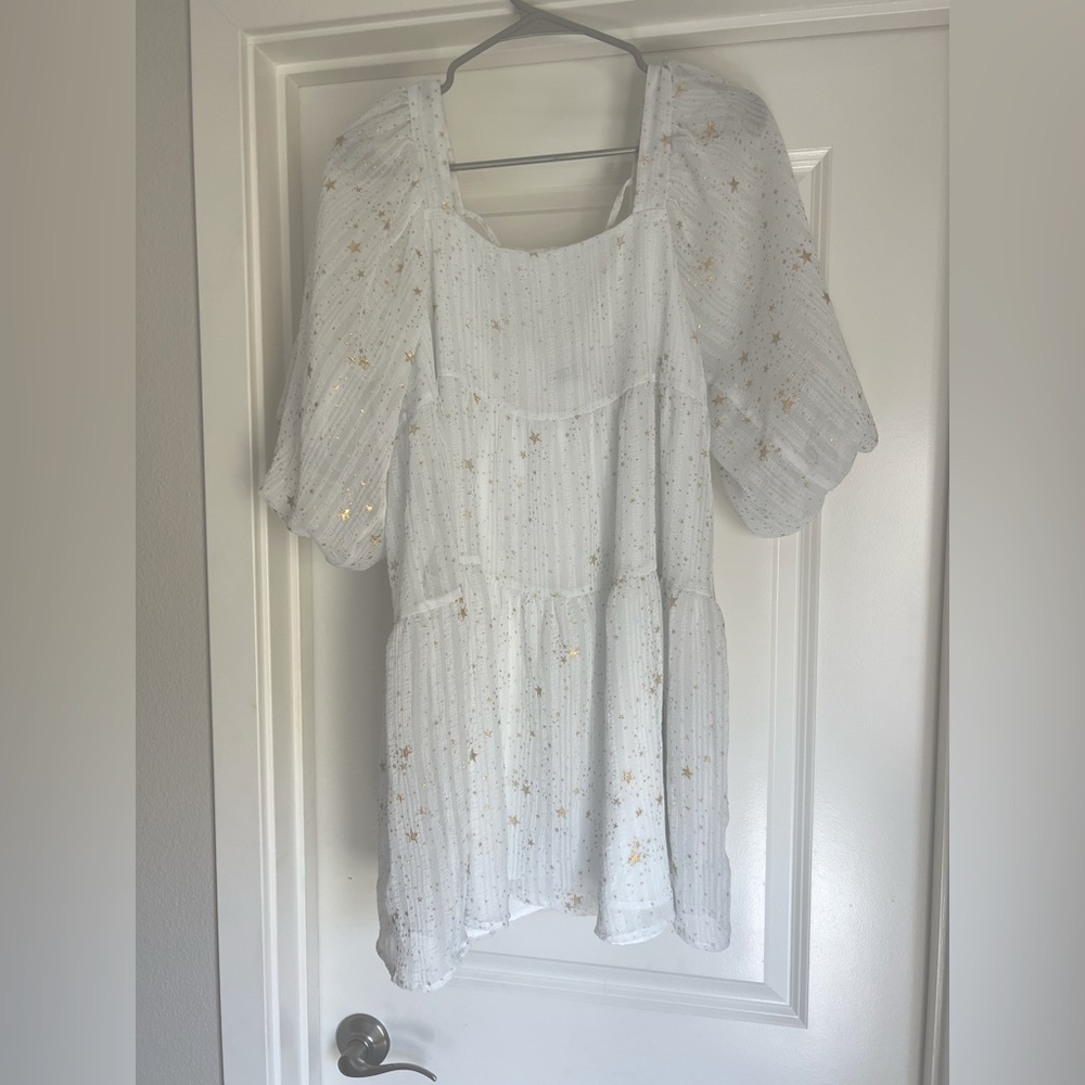 White bubble sleeve dress